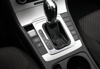 Подержанный автомобиль Volkswagen Passat Sedan 2011 года (20 фото)