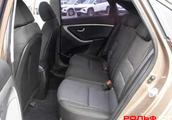 Подержанный автомобиль Hyundai i30 Hatchback 2013 года (8 фото)
