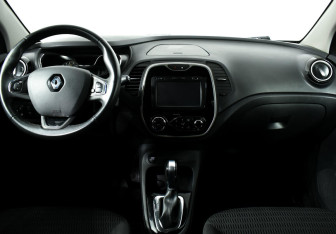 Подержанный автомобиль Renault Kaptur 2016 года (9 фото)