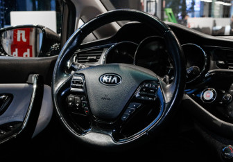 Подержанный автомобиль Kia Ceed Hatchback 2018 года (22 фото)