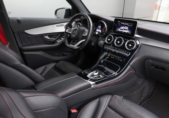 Подержанный автомобиль Mercedes-Benz GLC AMG 2016 года (11 фото)