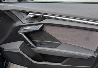Подержанный автомобиль Audi A3 Hatchback 2022 года (22 фото)