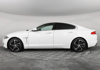 Подержанный автомобиль Jaguar XF Sedan 2012 года (8 фото)