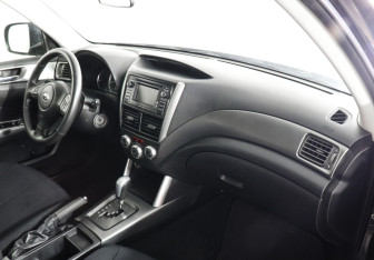 Подержанный автомобиль Subaru Forester Suv 2012 года (6 фото)