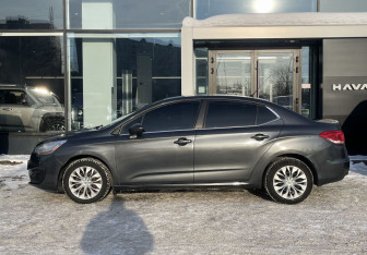 Подержанный автомобиль Citroen C4 Sedan 2014 года (8 фото)