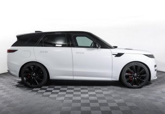 Подержанный автомобиль Land Rover Range Rover Sport 2023 года (4 фото)