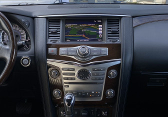 Подержанный автомобиль Infiniti QX80 2018 года (14 фото)