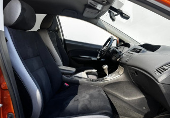 Подержанный автомобиль Honda Civic Hatchback 2008 года (10 фото)
