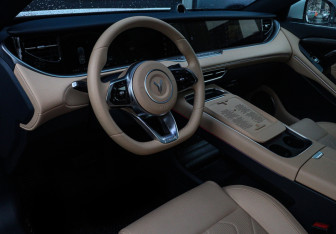 Подержанный автомобиль Voyah Free 2023 года (11 фото)