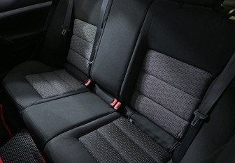 Подержанный автомобиль Skoda Octavia Liftback 2010 года (11 фото)