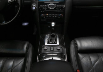 Подержанный автомобиль Infiniti FX 2012 года (21 фото)