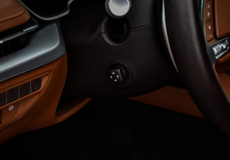 Подержанный автомобиль Genesis G80 2021 года (22 фото)