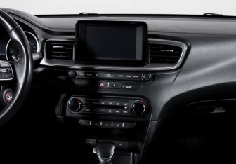 Подержанный автомобиль Kia Ceed Hatchback 2019 года (13 фото)