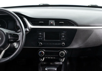 Подержанный автомобиль Kia Rio Sedan 2020 года (15 фото)