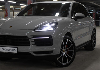 Подержанный автомобиль Porsche Cayenne 2021 года (29 фото)
