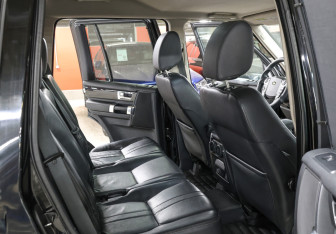 Подержанный автомобиль Land Rover Discovery 2009 года (12 фото)