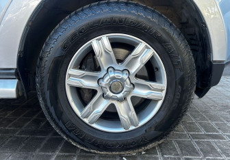 Подержанный автомобиль Mitsubishi Pajero 2008 года (14 фото)