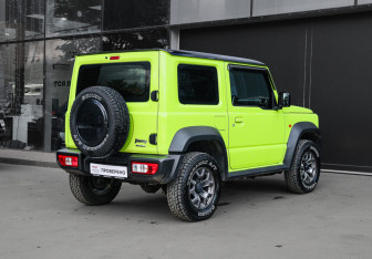 Подержанный автомобиль Suzuki Jimny 2024 года (4 фото)