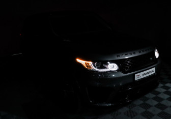 Подержанный автомобиль Land Rover Range Rover Sport 2016 года (21 фото)