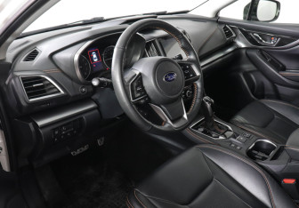 Подержанный автомобиль Subaru XV 2019 года (9 фото)