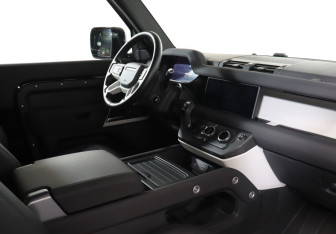 Подержанный автомобиль Land Rover Defender Suv 2021 года (9 фото)