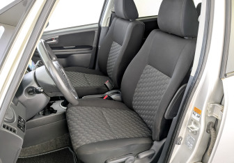 Подержанный автомобиль Suzuki SX4 Hatchback 2007 года (20 фото)