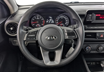 Подержанный автомобиль Kia Cerato Sedan 2019 года (22 фото)