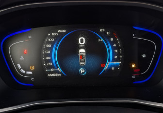 Подержанный автомобиль Geely Coolray 2022 года (16 фото)