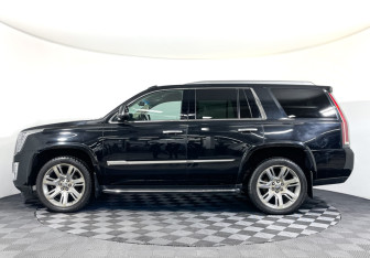 Подержанный автомобиль Cadillac Escalade Suv 2018 года (7 фото)