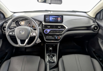 Подержанный автомобиль Changan Alsvin 2023 года (14 фото)