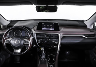 Подержанный автомобиль Lexus RX 2019 года (17 фото)