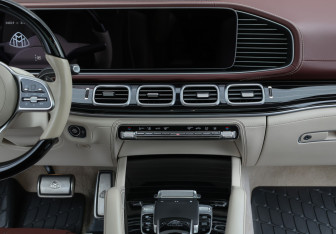 Подержанный автомобиль Mercedes-Benz Maybach GLS 2023 года (15 фото)