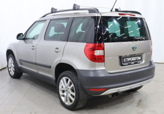 Подержанный автомобиль Skoda Yeti 2012 года (6 фото)