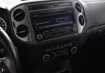 Подержанный автомобиль Volkswagen Tiguan 2013 года (11 фото)