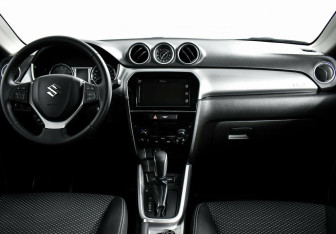 Подержанный автомобиль Suzuki Vitara 2018 года (8 фото)