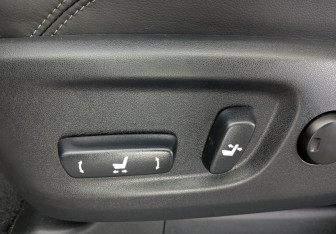 Подержанный автомобиль Toyota Land Cruiser Prado 2021 года (20 фото)