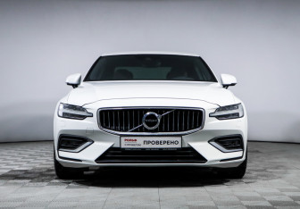 Подержанный автомобиль Volvo S60 2020 года (2 фото)