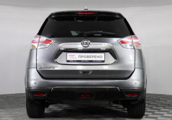 Подержанный автомобиль Nissan X-Trail 2018 года (6 фото)