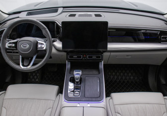 Подержанный автомобиль GAC GS8 2024 года (13 фото)