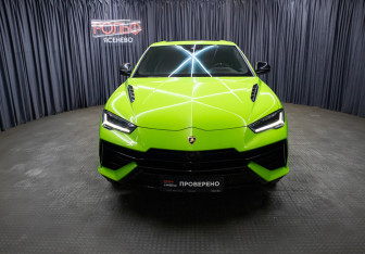 Подержанный автомобиль Lamborghini Urus 2023 года (2 фото)