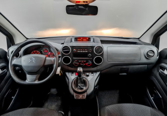 Подержанный автомобиль Citroen Berlingo 2021 года (14 фото)