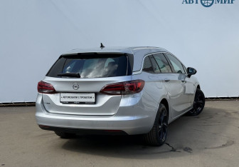 Подержанный автомобиль Opel Astra Wagon 2019 года (5 фото)
