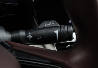 Подержанный автомобиль Geely Monjaro 2023 года (29 фото)