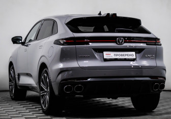 Подержанный автомобиль Changan UNI-K 2023 года (7 фото)