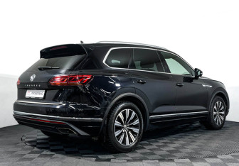 Подержанный автомобиль Volkswagen Touareg 2019 года (5 фото)