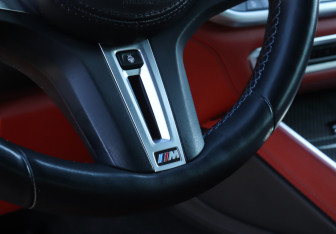 Подержанный автомобиль BMW X6 M 2021 года (25 фото)