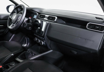 Подержанный автомобиль Renault Duster 2021 года (6 фото)