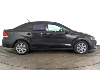 Подержанный автомобиль Volkswagen Polo Sedan 2012 года (4 фото)