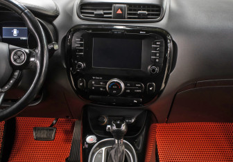 Подержанный автомобиль Kia Soul 2017 года (15 фото)