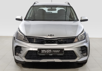 Подержанный автомобиль Kia Rio Hatchback 2021 года (2 фото)